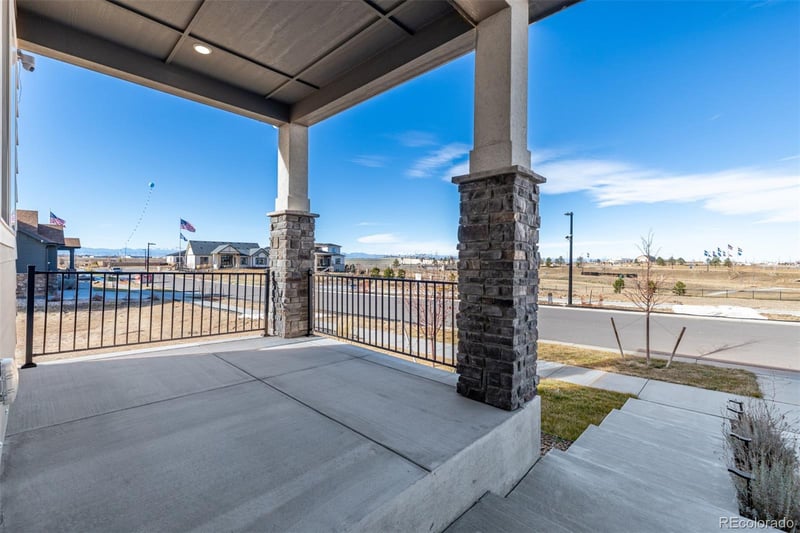23814 36th Pl, Aurora, CO 80019
