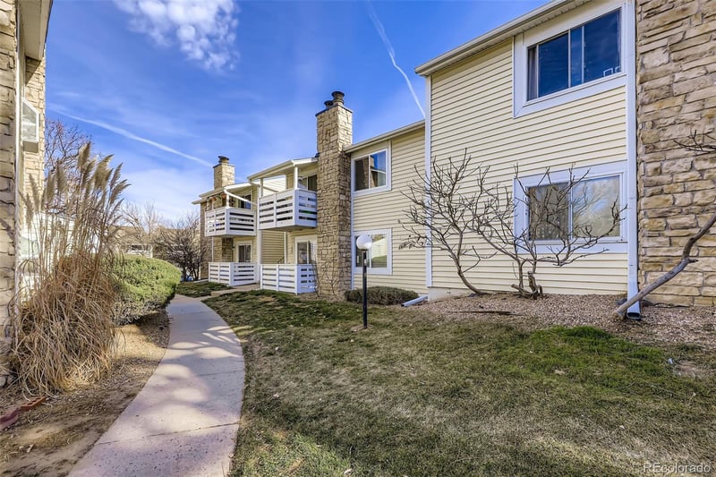 8555 Fairmount Dr #H106, Denver, CO 80247