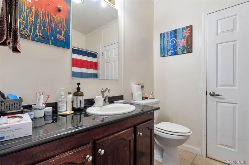 5853 Quemoy Cir, Centennial, CO 80015