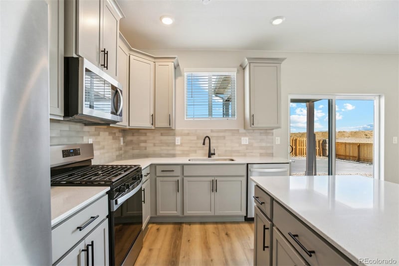 17851 94th Ave, Commerce City, CO 80022