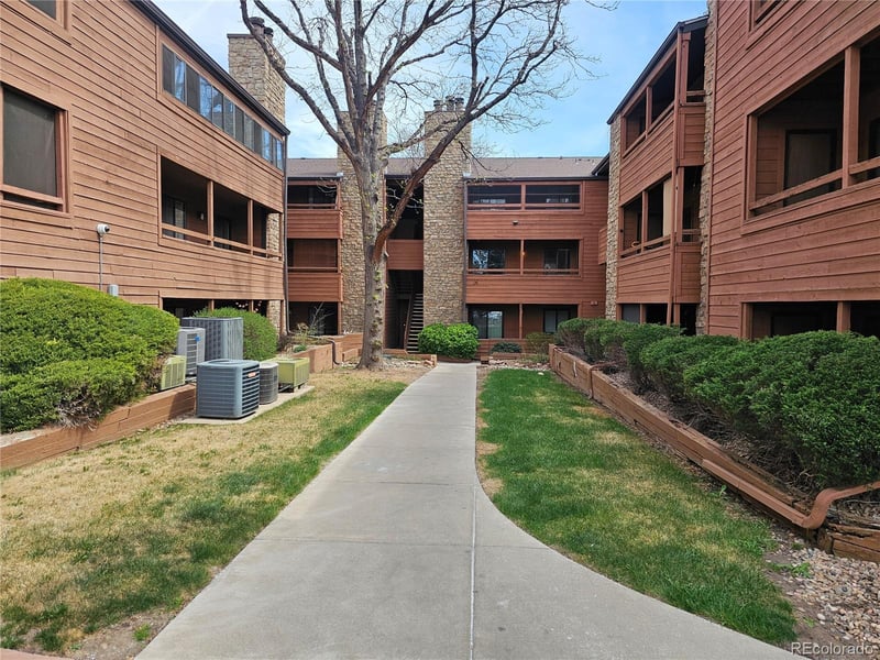 4681 S Decatur St #220, Englewood, CO 80110