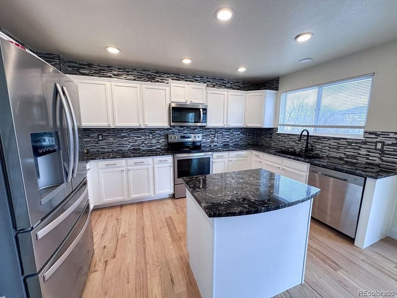 19931 59th Dr, Aurora, CO 80019