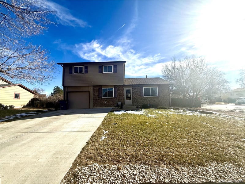 752 Lewiston St, Aurora, CO 80011