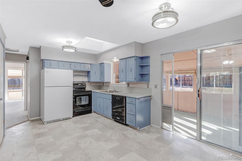 8321 Ammons St, Littleton, CO 80128