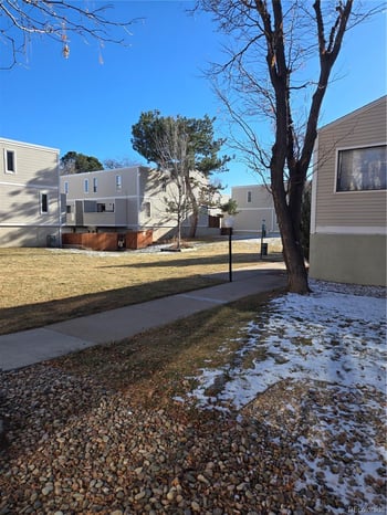 1050 S Monaco Pw #25, Denver, CO 80224