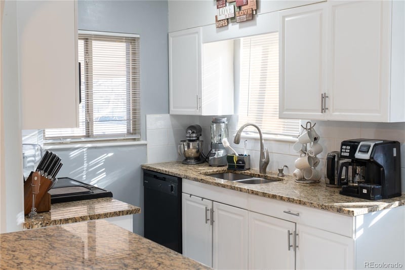 695 Bryant St, Denver, CO 80219