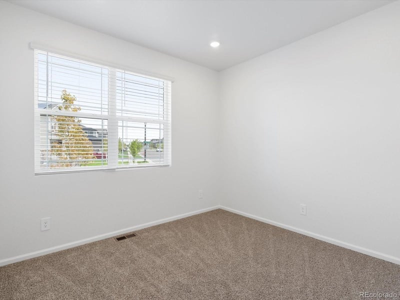 17498 90th Pl, Commerce, CO 80022