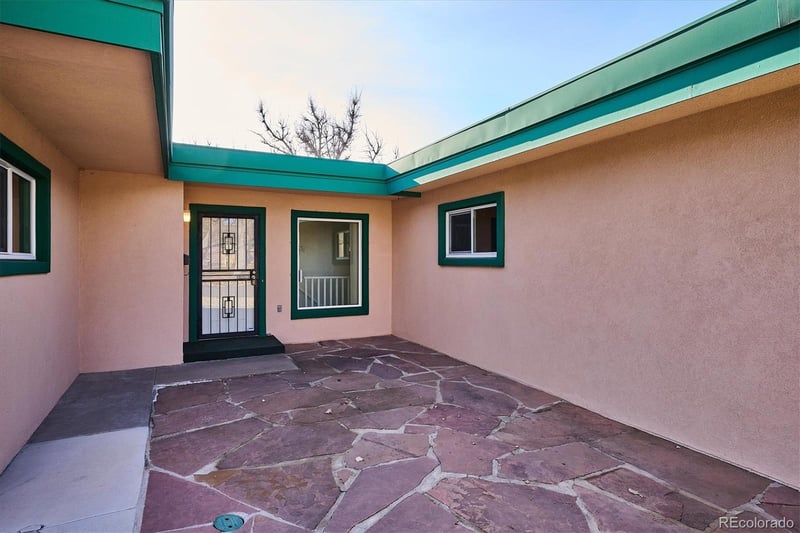 2366 Crabtree Dr, Centennial, CO 80121