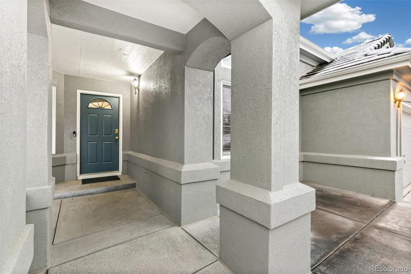 9594 Brook Hill Ln, Lone Tree, CO 80124