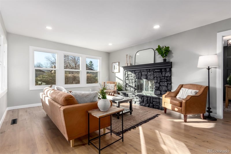 8670 Ammons St, Littleton, CO 80128