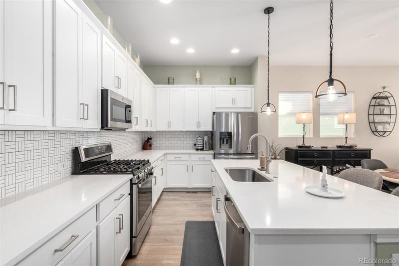 6010 Netherland Ct, Aurora, CO 80019