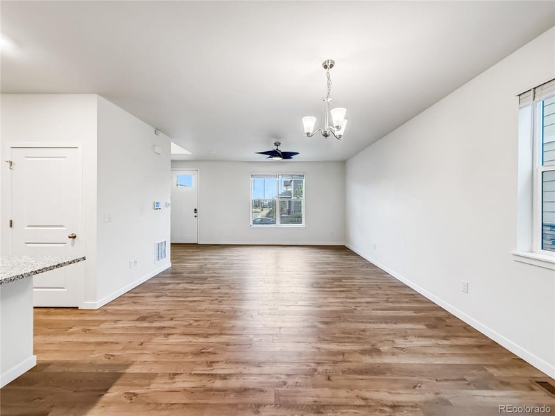 21885 9th Pl, Aurora, CO 80018