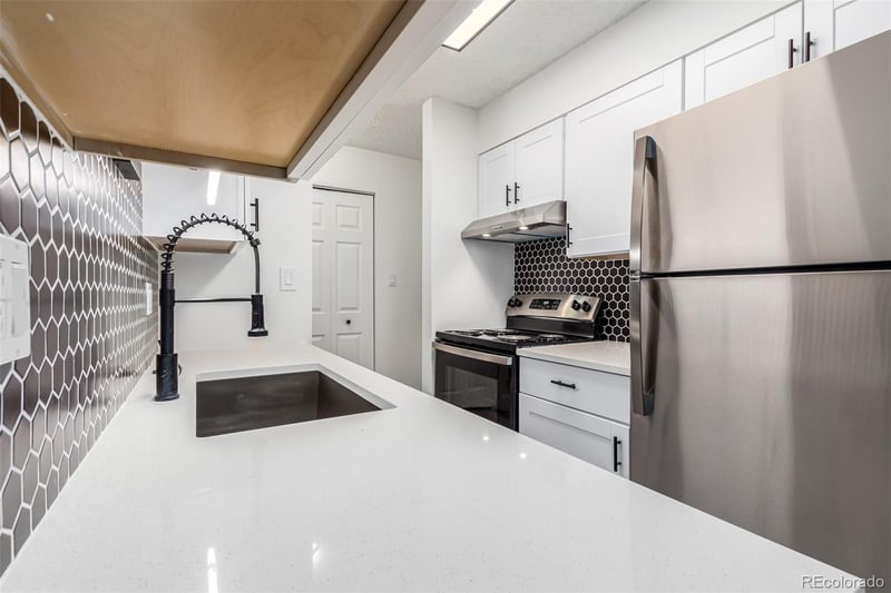 50 Highline Cir #102, Centennial, CO 80122