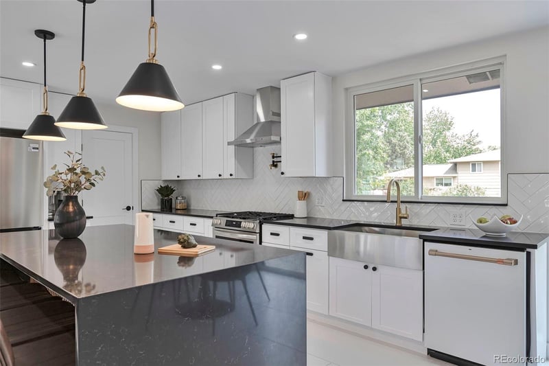 7684 Ingalls , Littleton, CO 80128