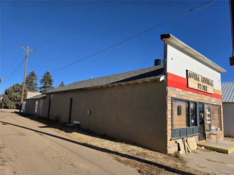 713 Front St, Arriba, CO 80804