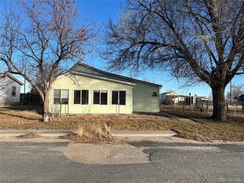 714 Michigan Ave, Limon, CO 80828