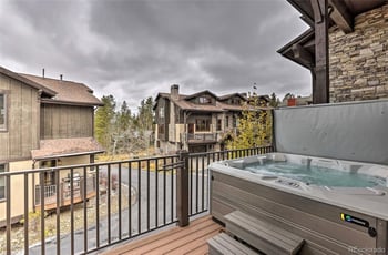 741 Gcr 834, Fraser, CO 80442