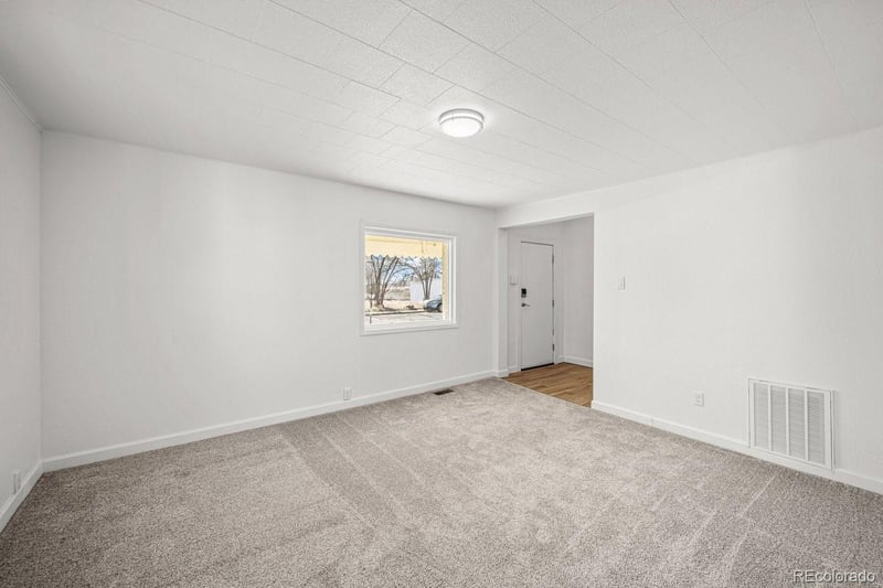 615 1st St, Pueblo, CO 81001