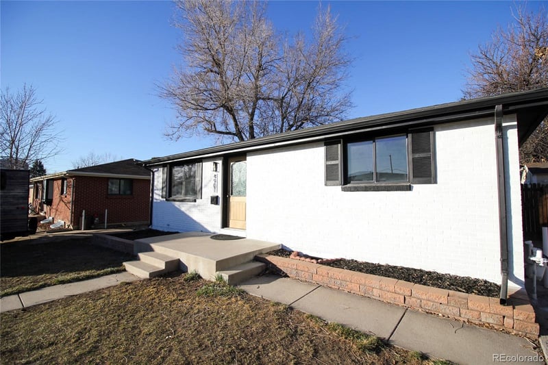 4901 Asbury Ave, Denver, CO 80222