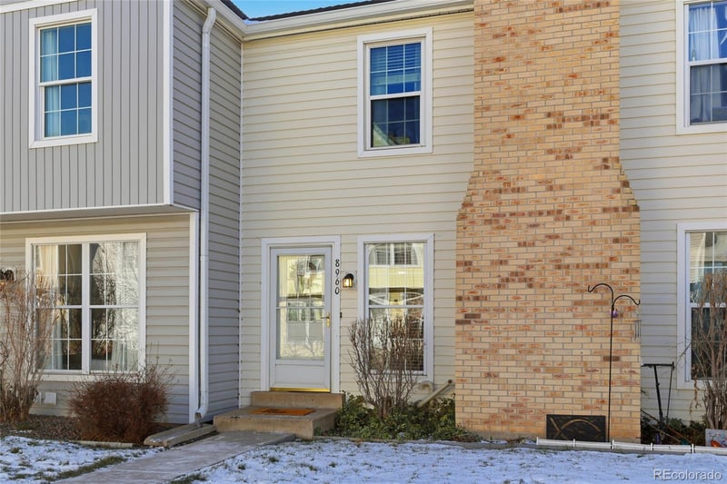 8960 Dartmouth Pl, Lakewood, CO 80227