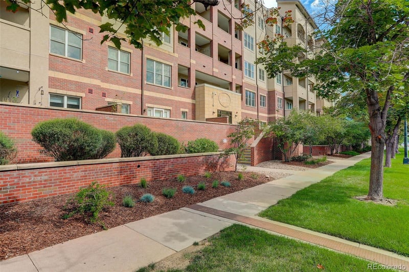 2200 University Blvd #201, Denver, CO 80210