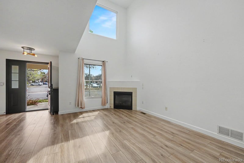 9771 Mexico Ave, Aurora, CO 80247