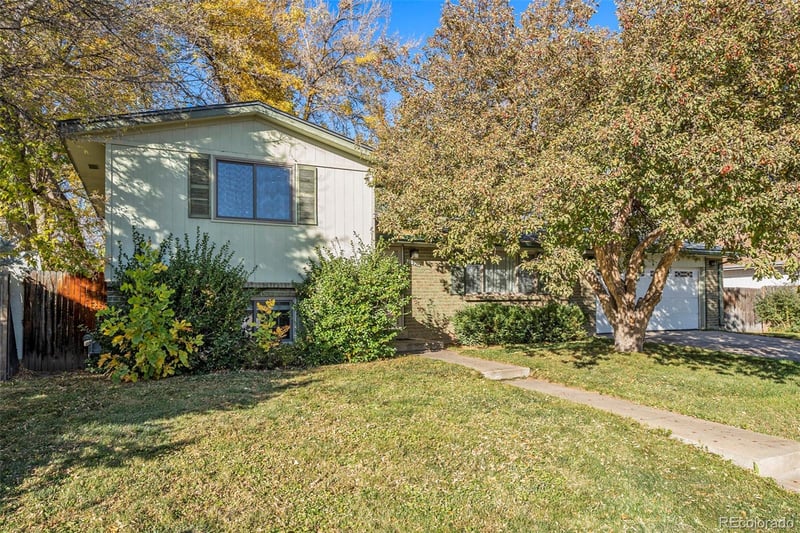 11921 70th Pl, Arvada, CO 80004