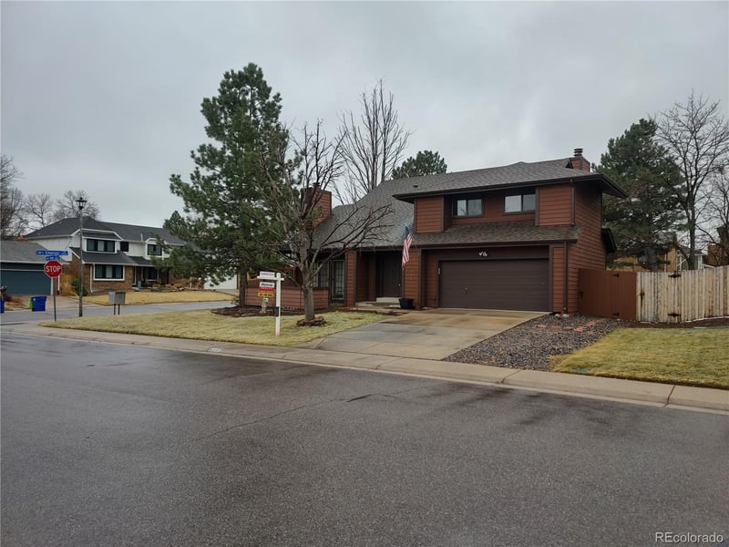996 Irish Pl, Centennial, CO 80122