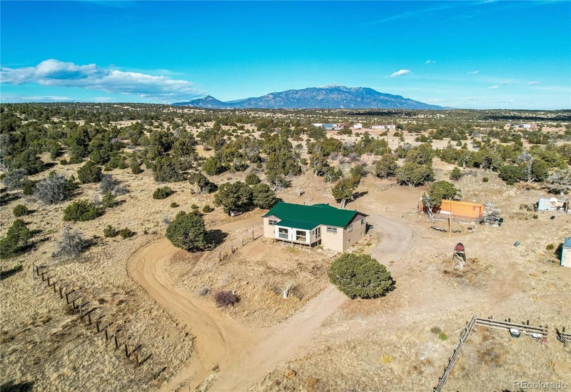 952 Twin Lakes Rd, Walsenburg, CO 81089