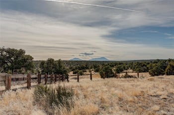952 Twin Lakes Rd, Walsenburg, CO 81089