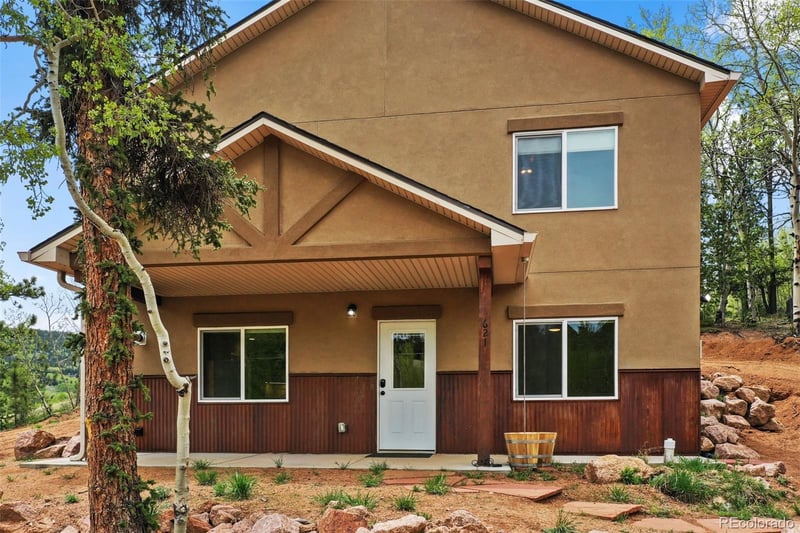 621 Yorktown Rd, Cripple Creek, CO 80813