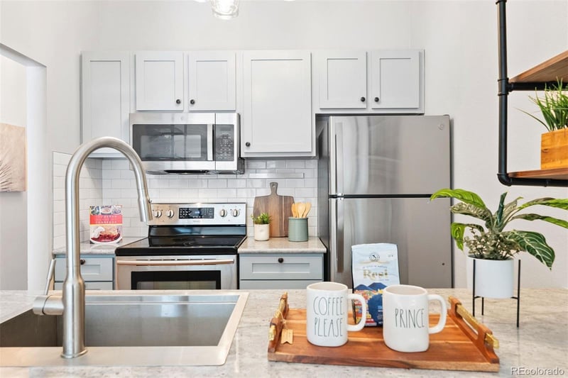 532 Oakwood Dr #D204, Castle Rock, CO 80104