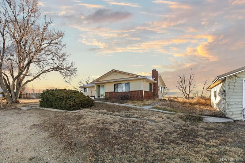 470 Vine St, Deer Trail, CO 80105