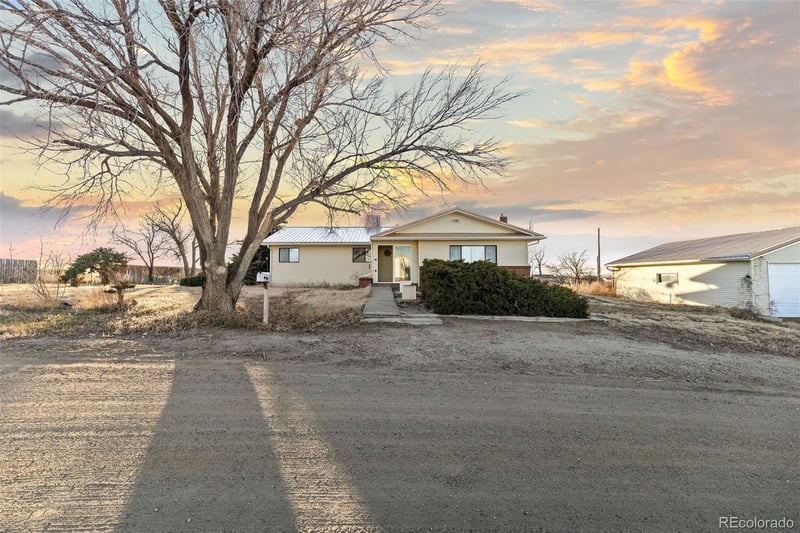 470 Vine St, Deer Trail, CO 80105