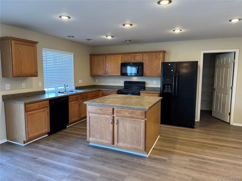 20017 March Dr, Denver, CO 80249