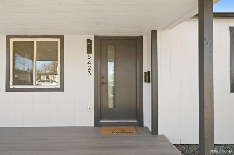 5423 Saulsbury Ct, Arvada, CO 80002