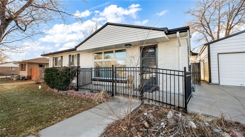 555 Everett St, Lakewood, CO 80226