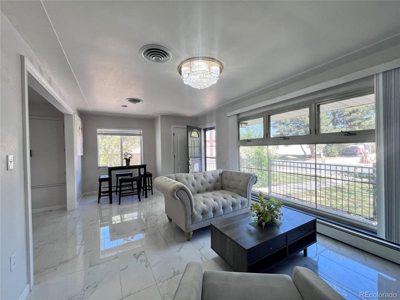 555 Everett St, Lakewood, CO 80226