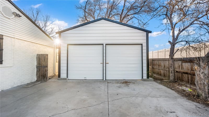 555 Everett St, Lakewood, CO 80226