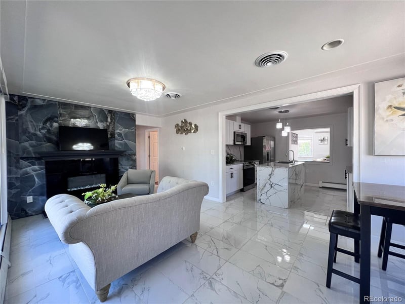 555 Everett St, Lakewood, CO 80226