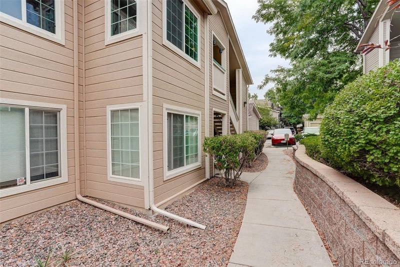8415 Pebble Creek Way #203, Highlands Ranch, CO 80126