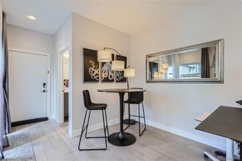 1424 Knox Ct, Denver, CO 80204