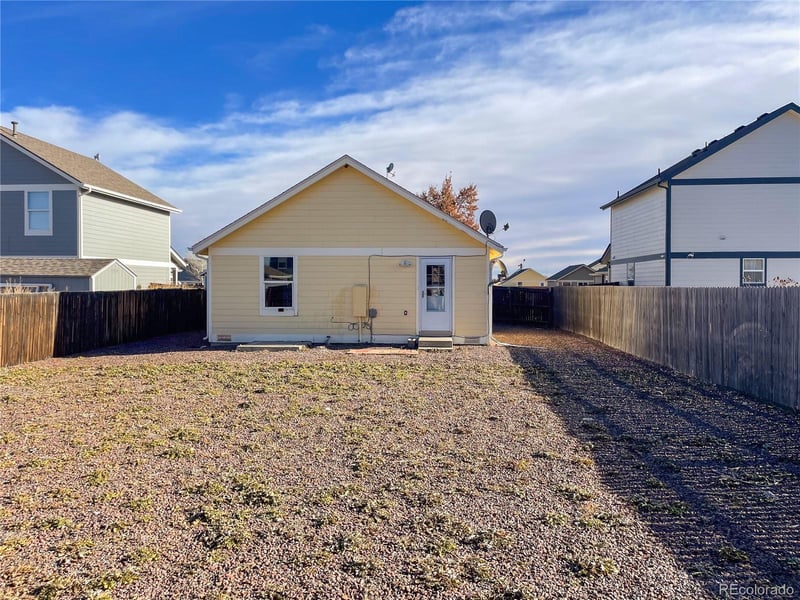 3029 Renshaw St, Strasburg, CO 80136