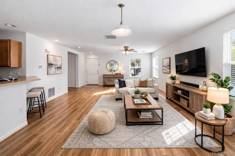 17262 Kansas Dr, Aurora, CO 80017