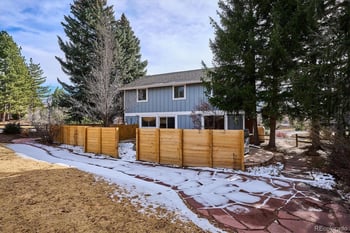 8365 Jamison Cir, Englewood, CO 80112
