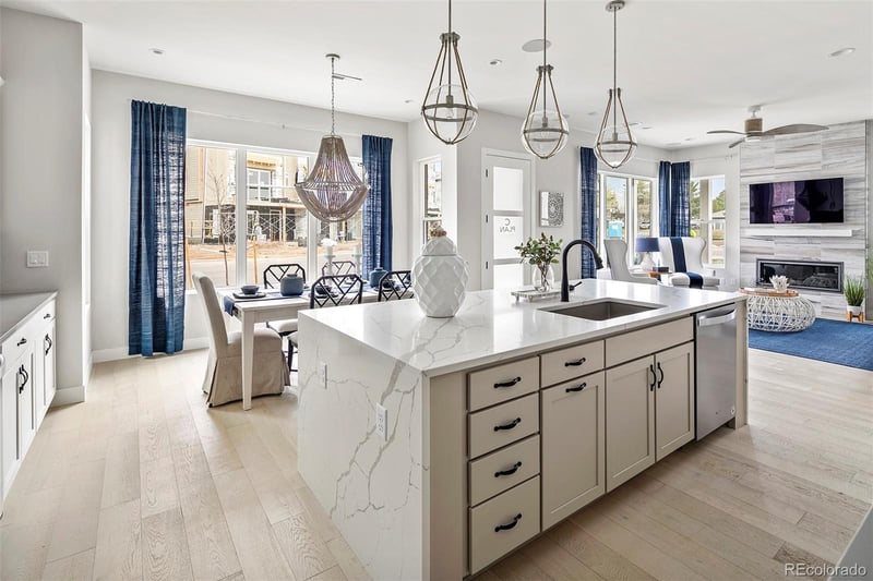 888 Valentia St #13, Denver, CO 80247