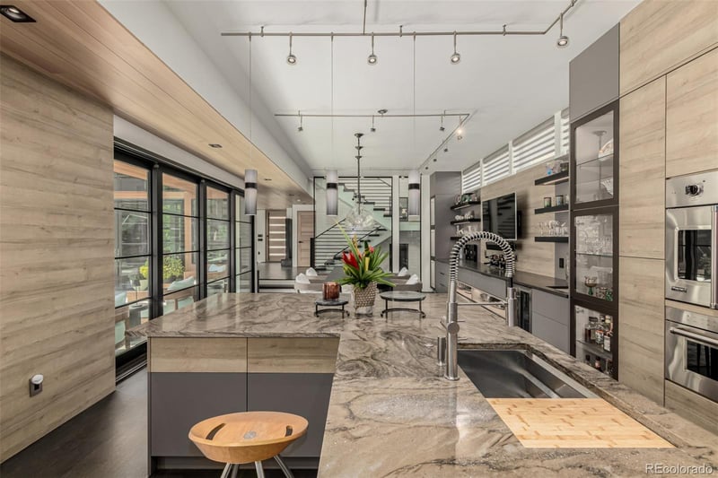 634 S Corona St, Denver, CO 80209
