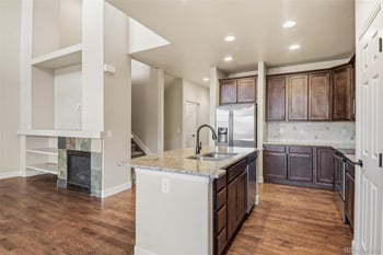 9763 Hinsdale Ln, Littleton, CO 80128