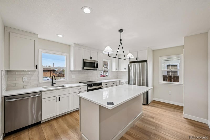 1200 Iola St, Aurora, CO 80010