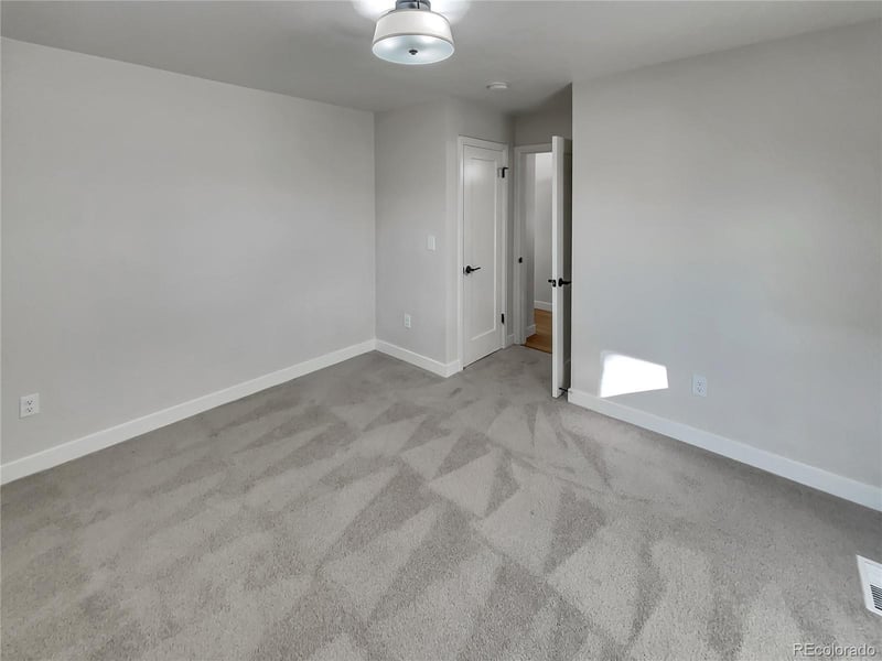 1200 Iola St, Aurora, CO 80010